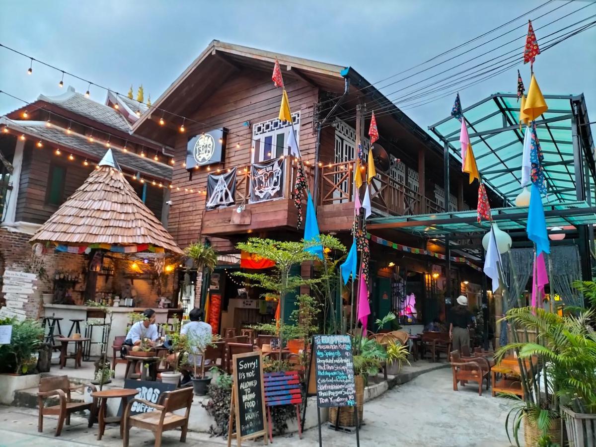 Hostel And Music Bar Bros Pai Exterior foto