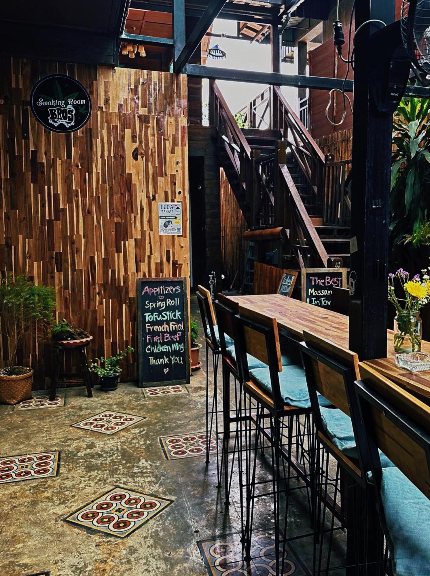 Hostel And Music Bar Bros Pai Exterior foto